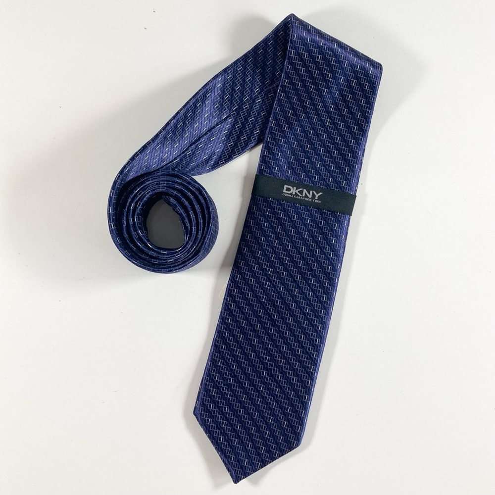 DKNY Donna Karan New York Men's Blue Silk Tie